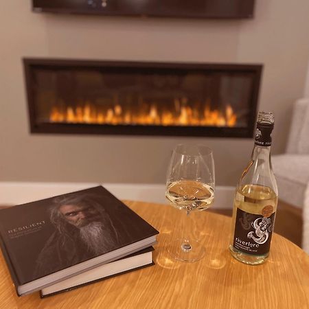 Elora'S Irvine River Suite Bagian luar foto